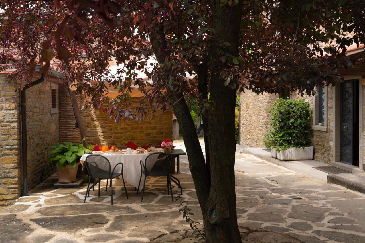 Buccia Nera Villa Chiassa Superiore Exterior photo