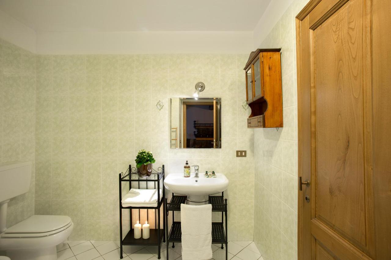 Buccia Nera Villa Chiassa Superiore Exterior photo